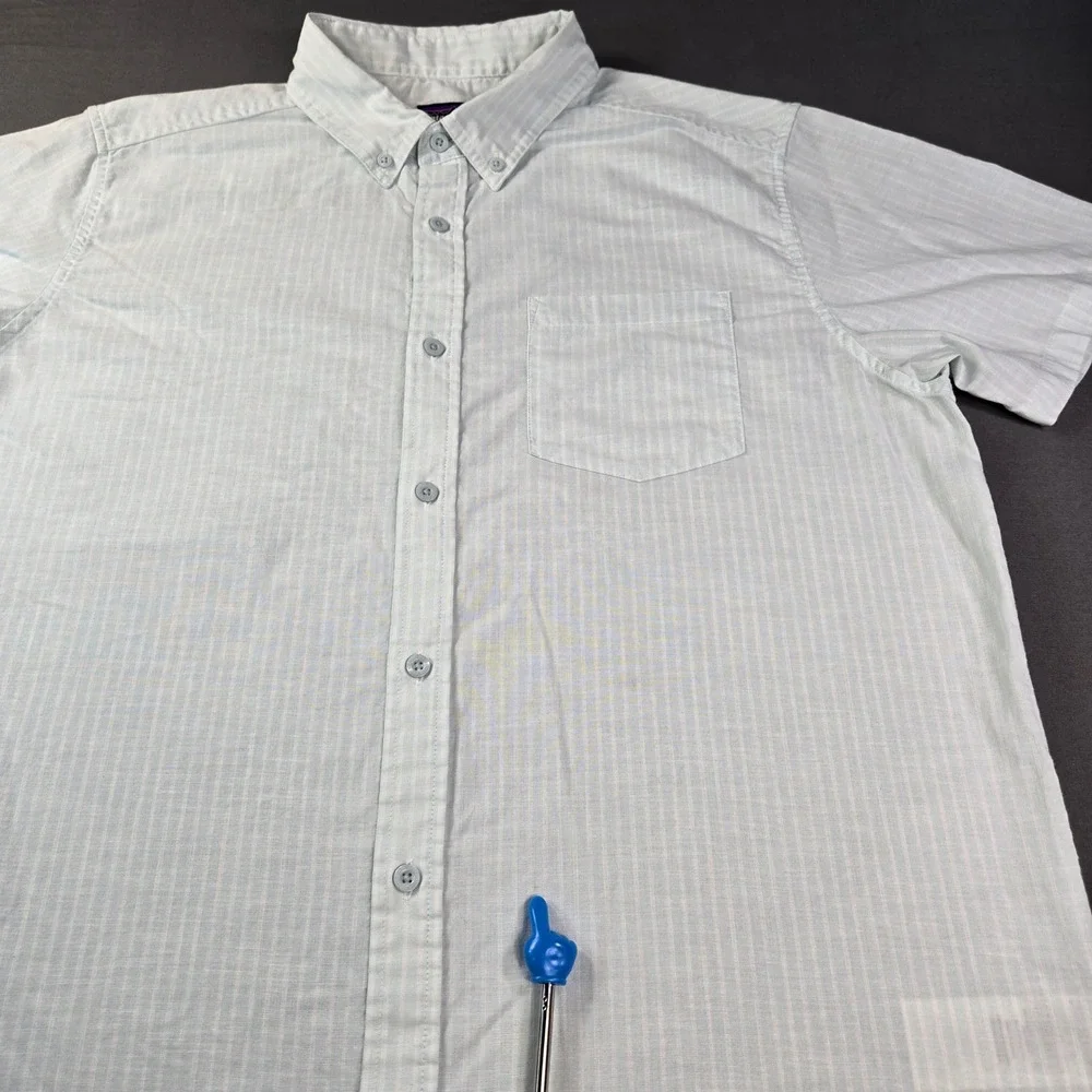 Patagonia Mens Large Blue White Striped Organic Cotton Short Sleeve Button Shirt